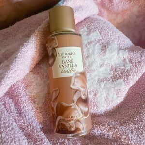 Victoria’s Secret Bare Vanilla Brulee mist